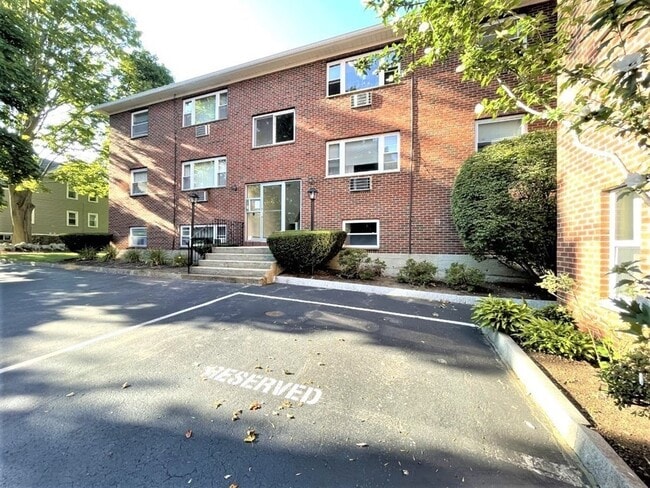 Photo - 580 Salem St Unit 2