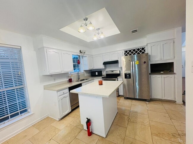 Building Photo - 14244 Teewood Ct Rental