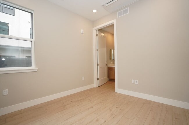Photo - New Construction End Unit Luxury Townhome in Central Sunnyvale Location!
