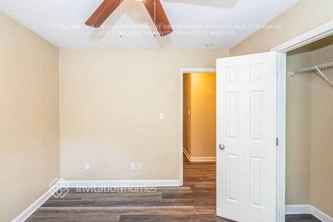 Photo - 2704 Kempsford Pl
