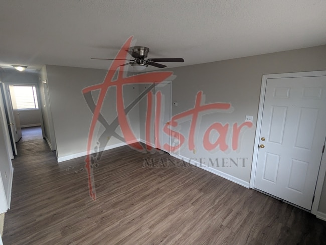 Photo - 1699 Whitehead Dr
