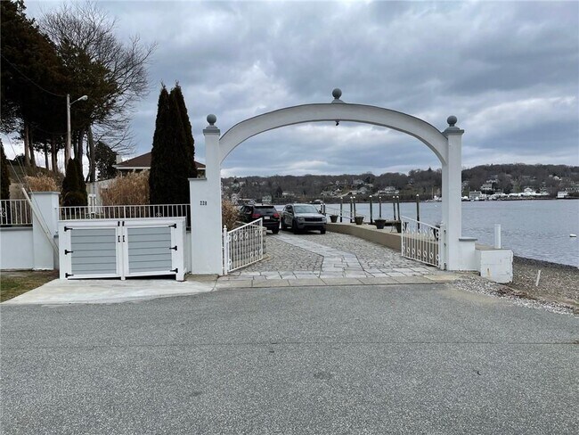 Photo - 228 Cliff Ave Unit 2