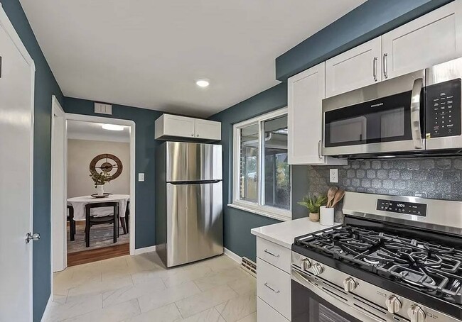 Photo - 3476 Carrmunn Ave