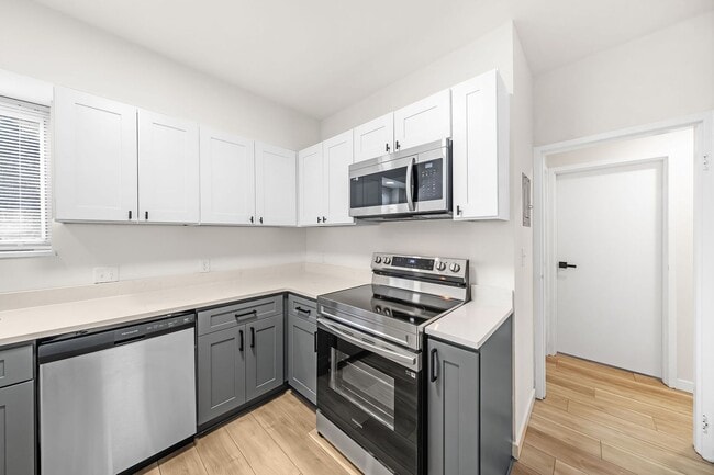 Photo - 18997 Hilliard Blvd Unit #2