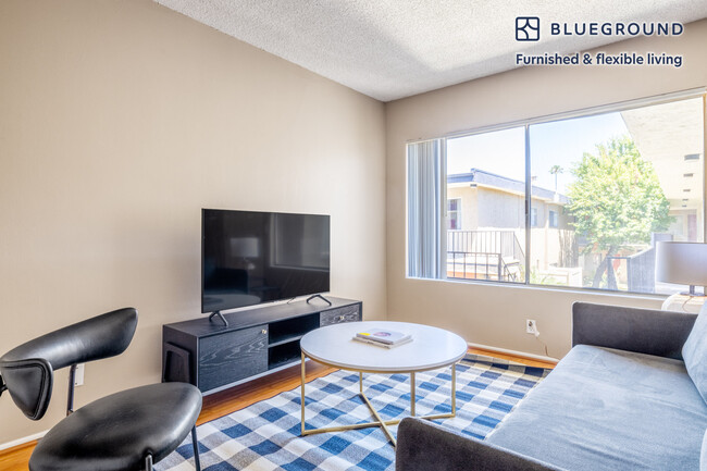Building Photo - 14355 Huston St Rental