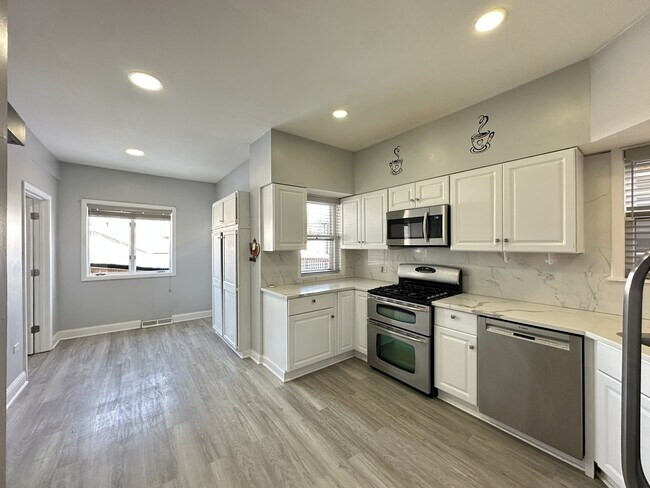 Photo - 3117 N Mango Ave Unidad J05P