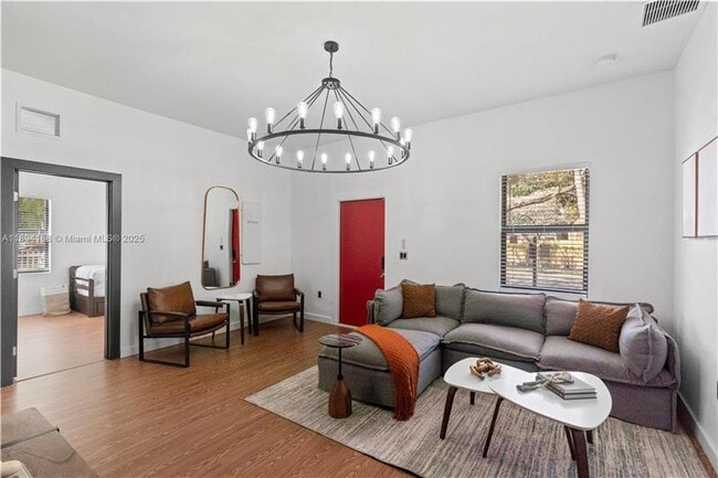 Photo - 601 SW 1st St