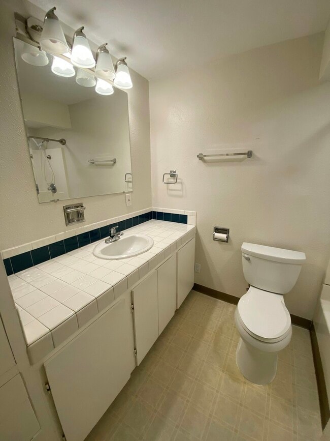 Photo - 13380 SW Farmington Rd