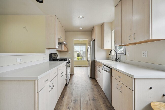 Photo - 150 Merced Dr