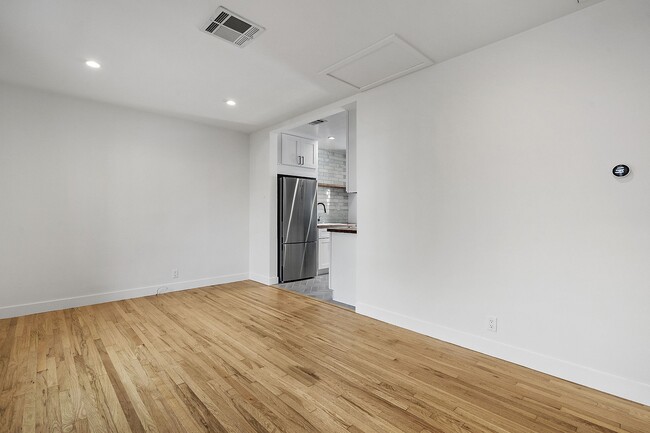 Photo - 654 Ozone St, Santa Monica, CA 90405