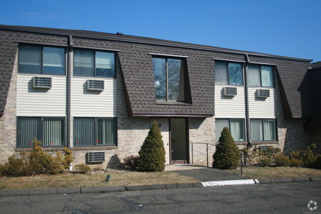 Building Photo - 255 Strawberry Hill Ave Unit C9 Rental