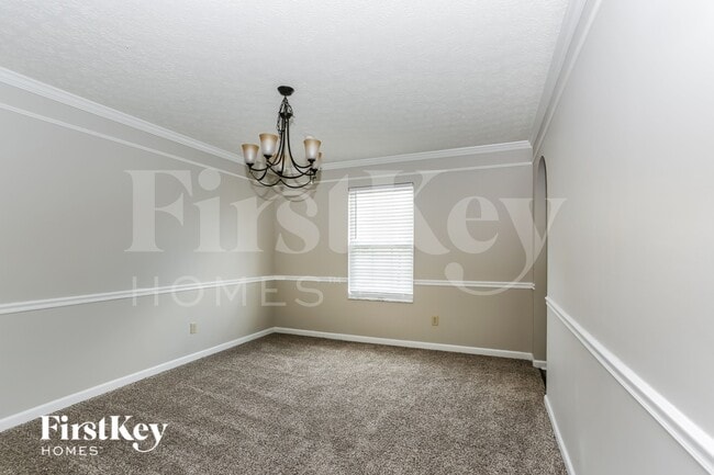 Photo - 81 Roxbury Dr