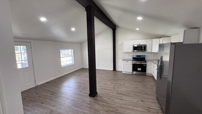Photo - 110 Rabe Rd
