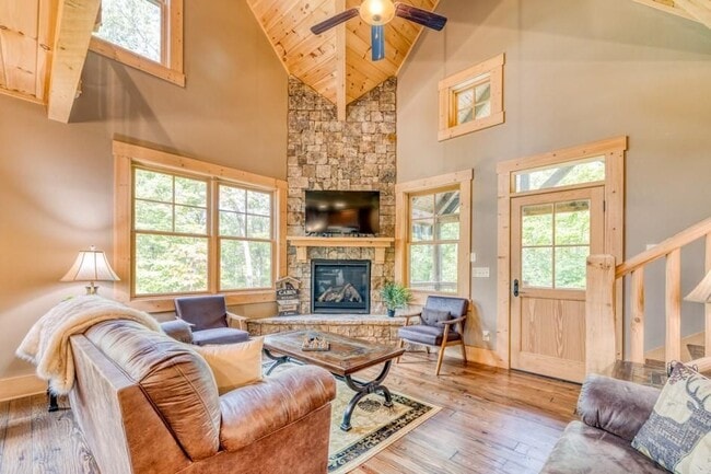 Photo - 111 Watkins Farm Rd