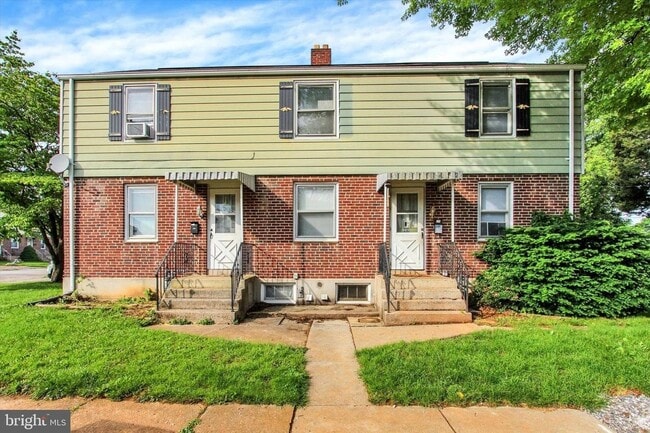 Building Photo - 889891-891 Tioga St