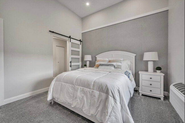 Photo - 900 Market Residences