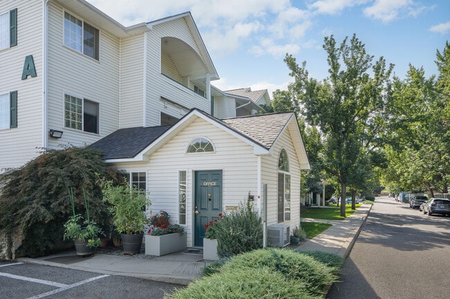 Photo - Granite Court Apartments