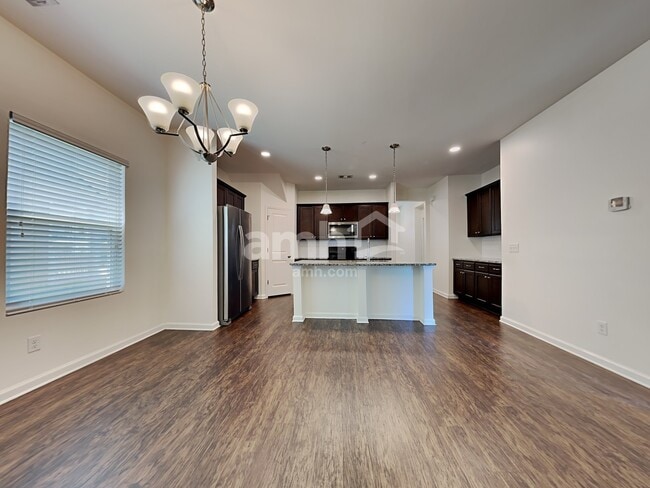 Photo - 11 Crabapple Cir