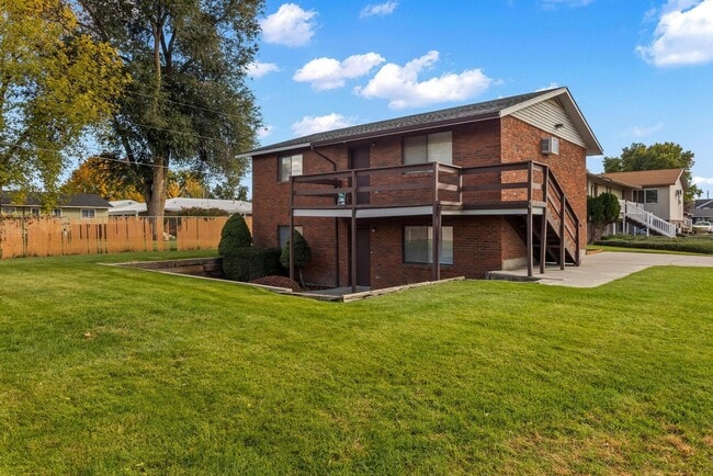 Building Photo - Your new home complete with Washer and Dry...