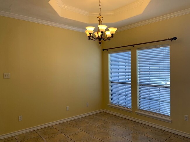 Building Photo - 2618 Reveille Dr