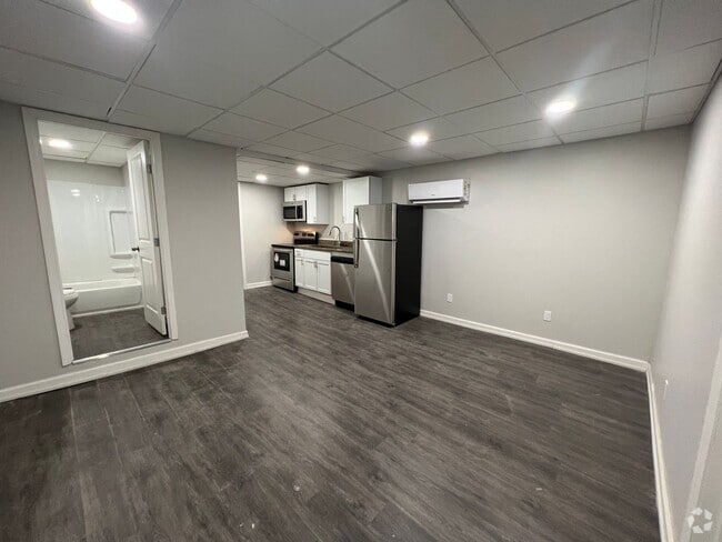 Building Photo - Cozy One Bedroom Apartment Unit 4007 Basement South