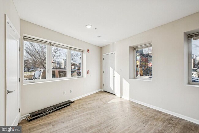 Photo - 512 W Norris St