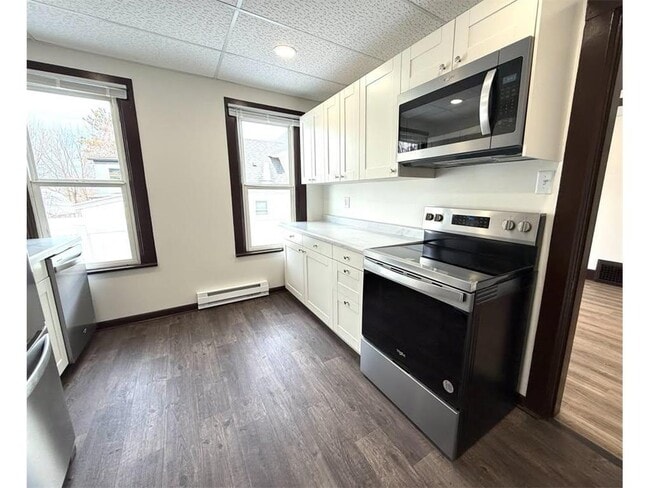 Photo - 752 McSorley St