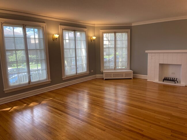 Living Room - 723 Dobson St Unit 2nd Fl