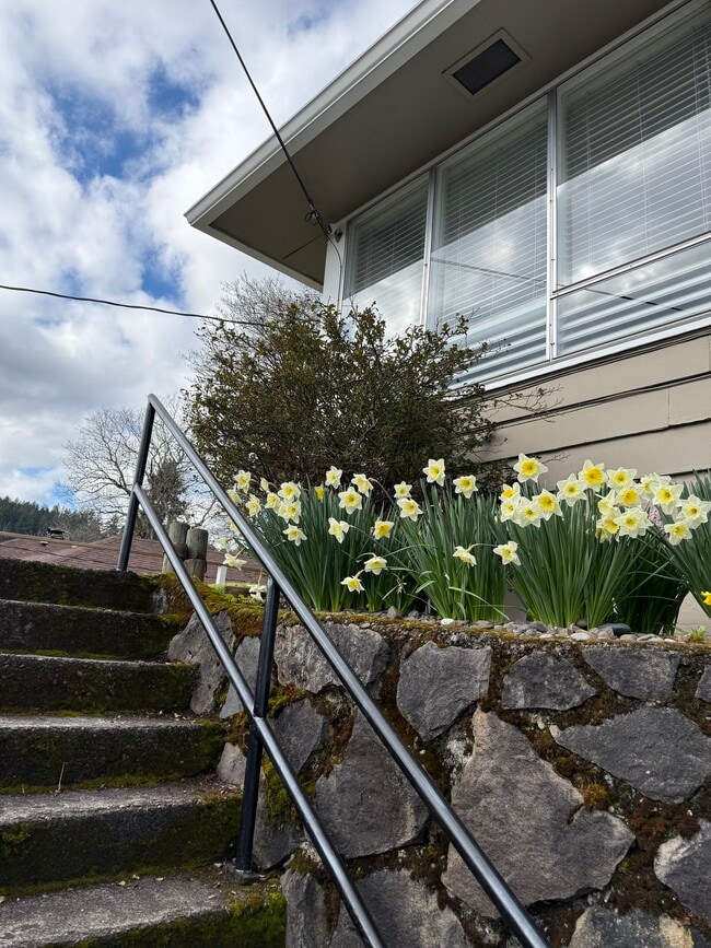 701 entrance - 701 NE 22nd Ave Unit 701