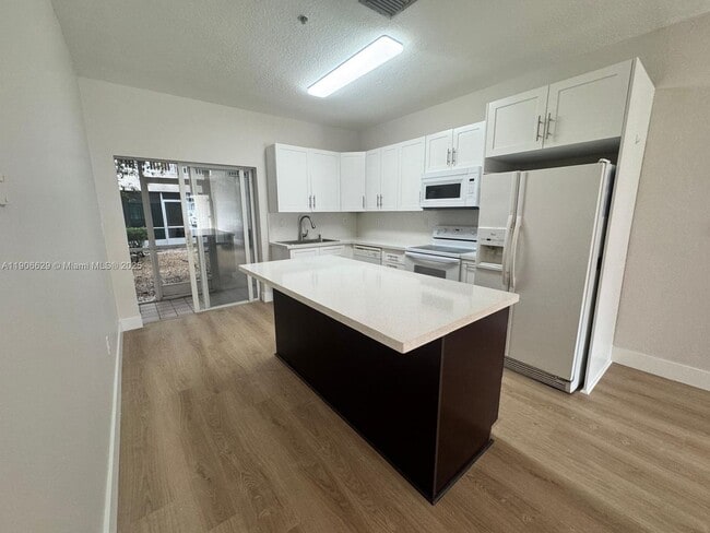 Building Photo - 5630 NW 114th Path