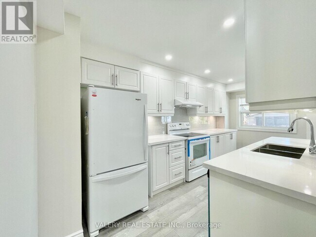 Photo - 26 Homeland Ct