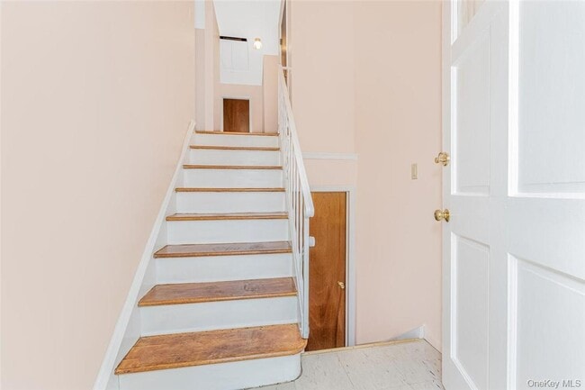 Photo - 47 Shelburne Rd