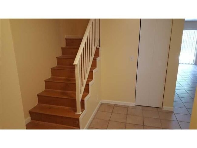 Photo - 1307 Partridge Close