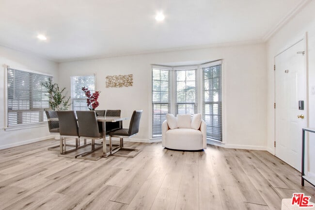 Photo - 1335 S Roxbury Dr