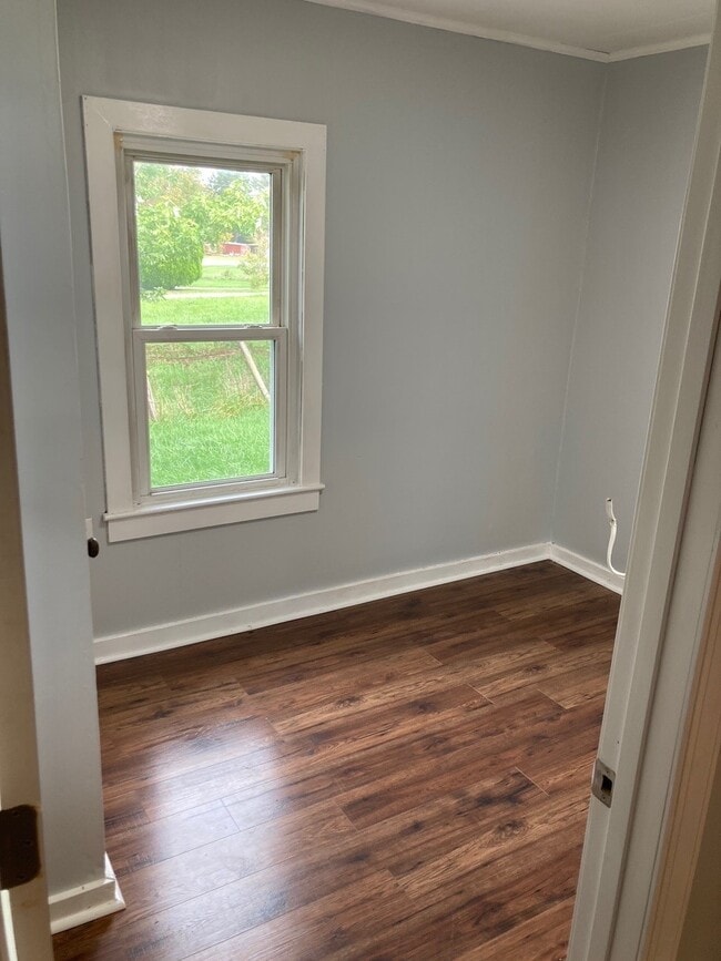 Photo - 108 S Main St