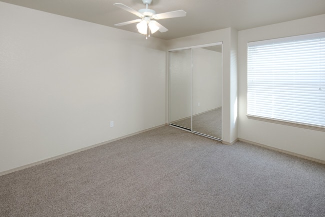 Dormitorio - #430 FULLER COMMONS