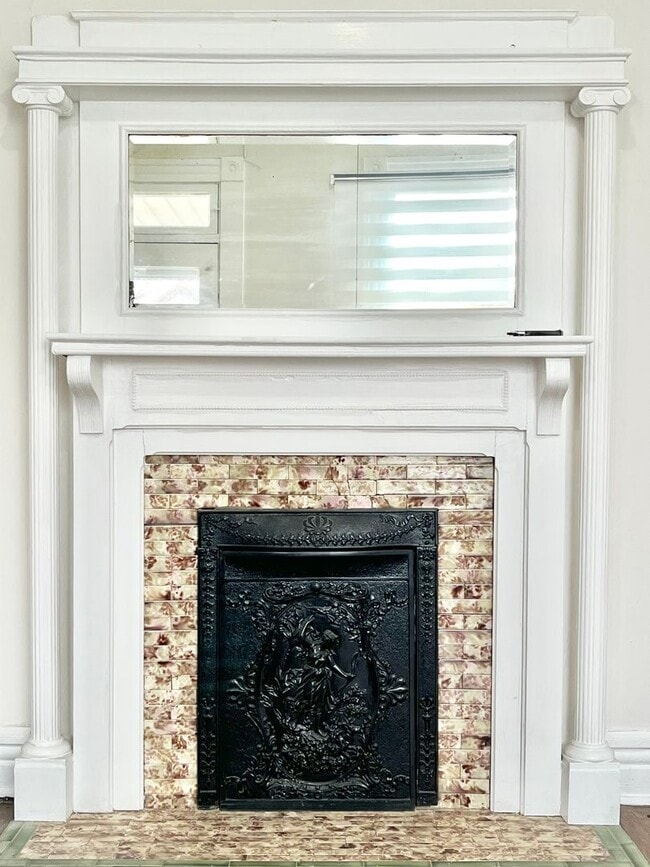 Photo - 2 Bedroom. 1 bath near Beechmont Area