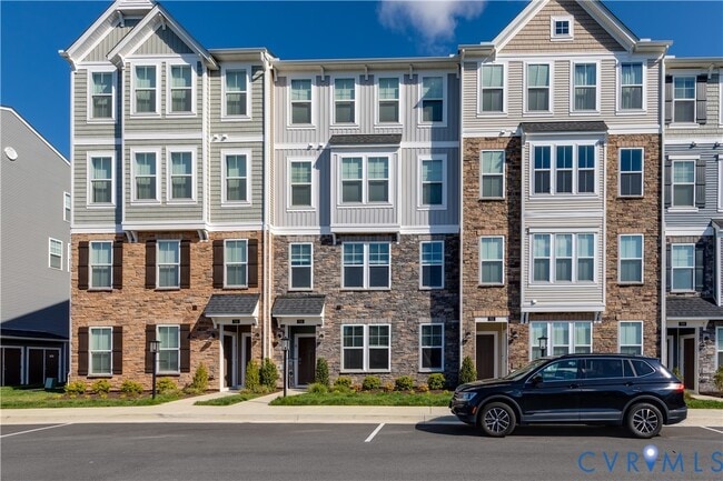 Building Photo - 713 McCormick Farm Dr