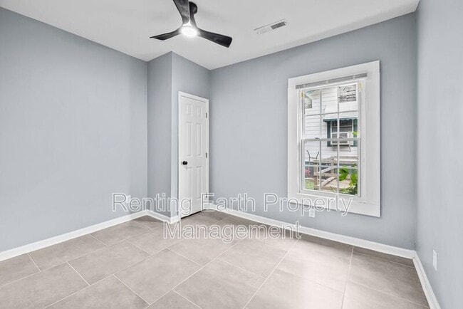 Photo - 317 11th St SW