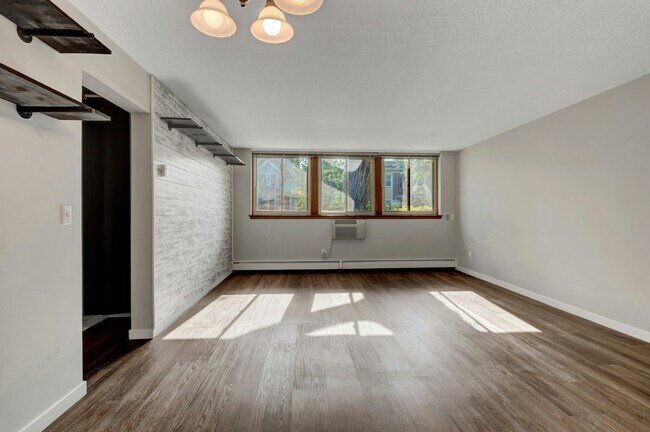 Photo - 3522 Harriet Ave Unit 106