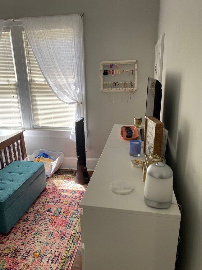 Photo - 306 Lewis St