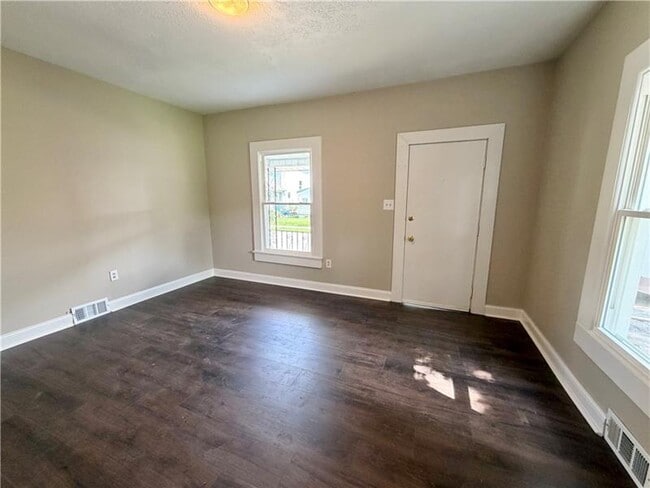 Photo - 1112 Pollock Ave