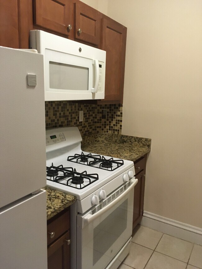 Photo - 1111 Boylston St