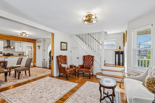 Photo - 179 Bay Ave