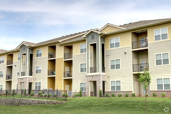 Building Photo - The Paddock at Grandview Apartments