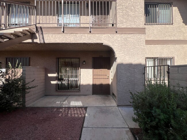 BEAUTIFUL CONDO WITH AN OPEN SPACIOUS FLOO... - BEAUTIFUL CONDO WITH AN OPEN SPACIOUS FLOO... Unidad 246 - 246