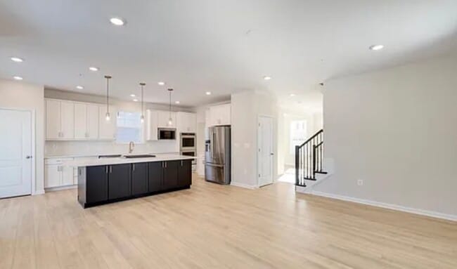 Photo - 10810 Meridian Hill Way