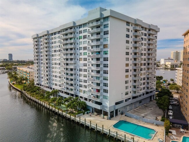Photo - 137 Golden Isles Dr Unit 709