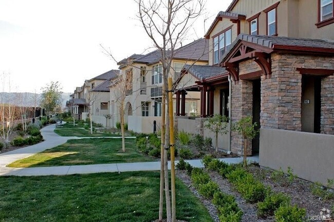 Building Photo - 28632 Pietro Dr Rental