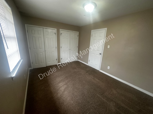 Photo - 14018 Virginia Dr